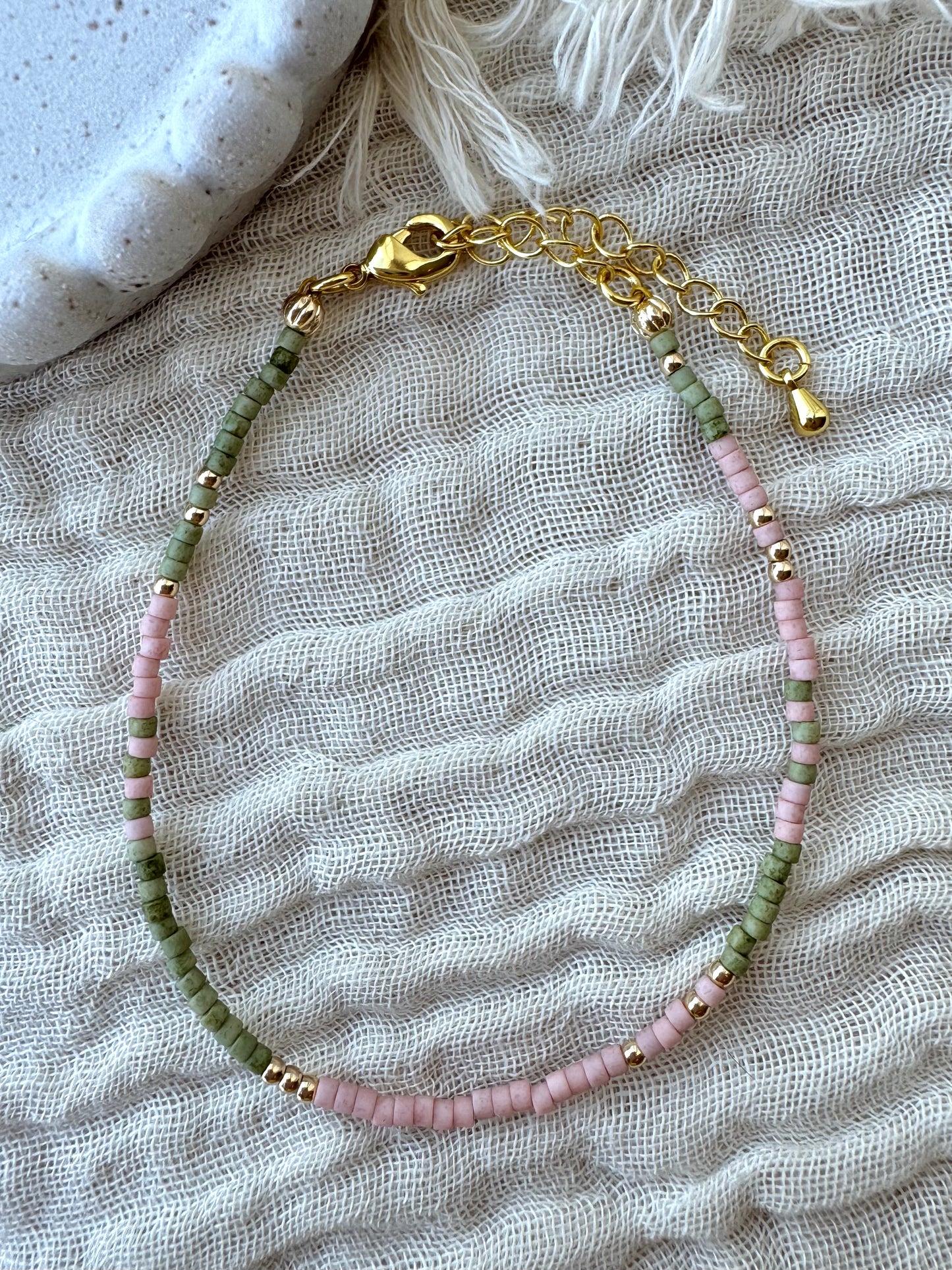 Perlu armband